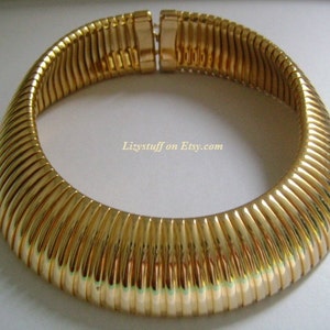 Vintage Les Bernard Unsigned Shiny Yellow Gold Tone Flexible Omega Snake Chain Couture Runway Cleopatra Wide Bold Collar Necklace Jewelry 17 image 8