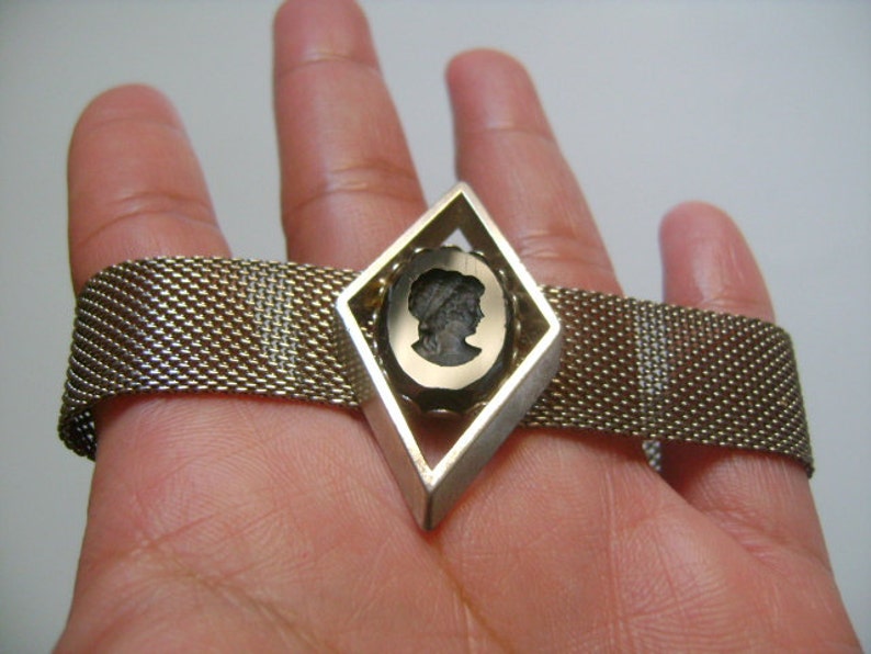 Elegant Vintage Victorian Revival Style Silver Tone Woven Mesh Black Glass Carved Lady Cameo Bracelet Safety Chain /& Dangle Ball Bead Accent