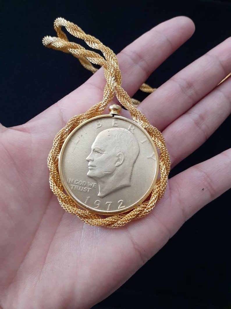 Vintage Gold Tone Plated 1972 Eisenhower Dollar Liberty Eagle Coin Charm Pendant Twist Rope Chain Necklace UNISEX Men Women Jewelry Box/Case zdjęcie 5