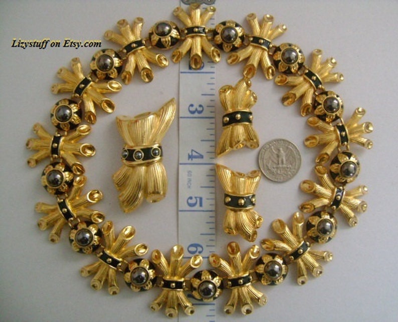 Divine Luxe FENDI ITALIEN Parure Set 18K gult guldpläterad hematit svart pärla emalj grenar löv design halsband örhängen och brosch nål bild 8