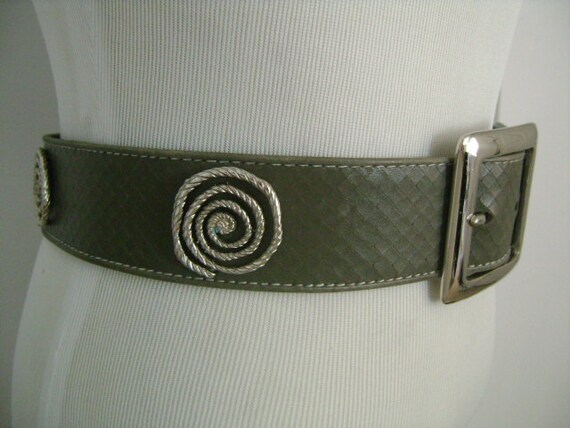 Vintage Escada Dark Gray Suede Belt with Silver Buckle Vintage 80s Escada Gray Suede Leather Belt Ladies Size S - Etsy main image 3