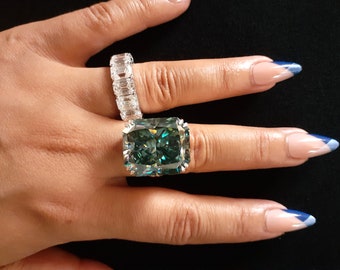 Dramatic 31.75 Carat Square Radiant Cut Fancy Vivid Blue Green Color VVS Clarity Lab Diamond Engagement Cocktail Ring Silver Setting Jewelry