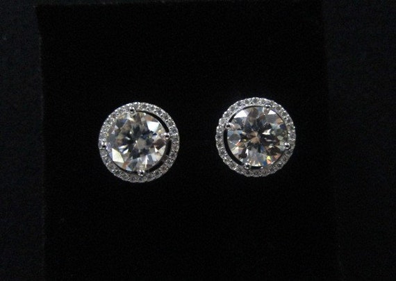 4.30 Carat Total Center Stone 2Ct 8 MM Each .30Ct… - image 2