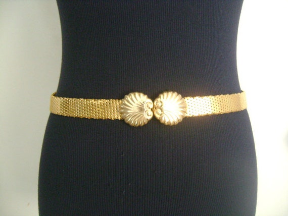 Beautiful Vintage Gold Tone Mesh Fish Scale Waist… - image 5