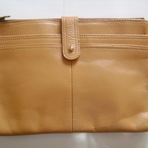 vintage Made in Hong Kong Beautiful Soft Camel Tan Color Top Grain Genuine Leather Zipper Bag Clutch Purse Pouch Simply Stylish Preppy Style