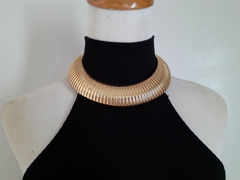 Vintage Les Bernard Unsigned Shiny Yellow Gold Tone Flexible Omega Snake Chain Couture Runway Cleopatra Wide Bold Collar Necklace Jewelry 17 image 5