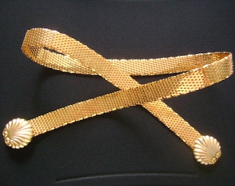 Lovely Vintage Shiny Metal Finish Gold Tone Mesh Retro Disco Waist Belt w/ Nautical Seashell Buckle 28" Long Size S Ladies Fashion Accessory