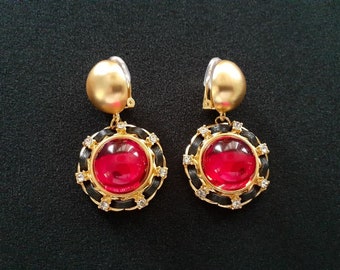 Gorgeous Matte Finish Gold Tone Metal Ruby Red Glass Cabochon & Clear Rhinestone Black Leather Accents Clip Dangle Circle Earrings Jewelry