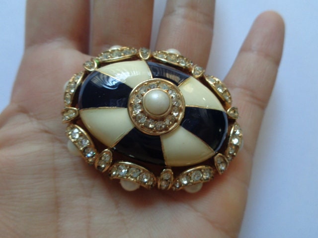 Vtg CINER Jewelry Yellow Gold Plated With Black Cream White