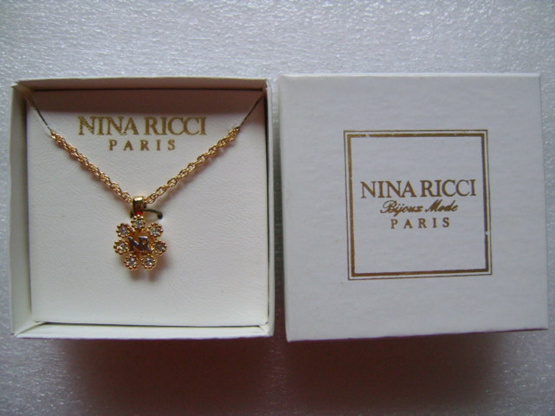 NINA RICCI Paris NR ロゴ チャーム ゴールドメッキ タイニーチェーン