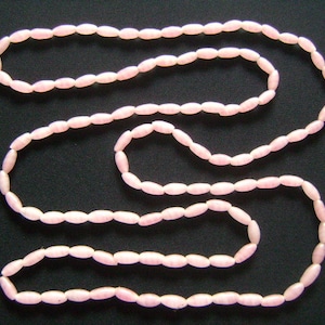 vintage Soft Pink Color Barrel Shaped Glass Beads Peraded 48&quot; Pouces Endless Necklace Can Be Wear In Multiple Ways Wrap Around Long and Short