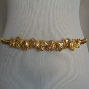 Vintage Accessocraft NYC Accessories Omega Snake Chain With Textured Golden Nugget Designs Buckle Stretchy Gold Tone Belt Size M L 28&quot; / 33&quot;