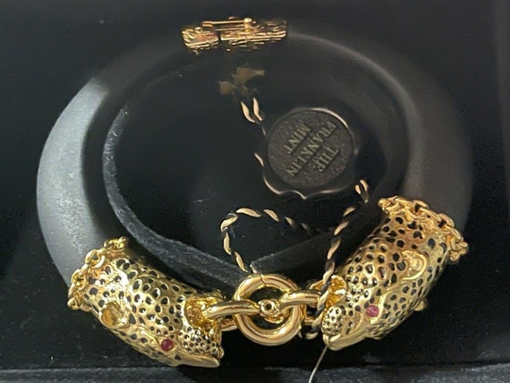 Vintage FM87 the Franklin Mint Duchess of Windsor Wild Leopard Panther Ruby Red Stone Eyes Gold Tone Black Spots Bangle Bracelet Jewelry Box Etsy Canada