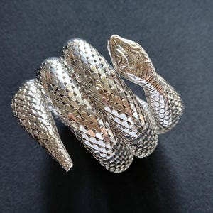 WHITING DAVIS Exotic Shiny Silver Tone Mesh Coiled Coil Wrap Serpent Scales Snake Head Tail Cuff Bangle Flexible Bracelet Halloween Jewelry
