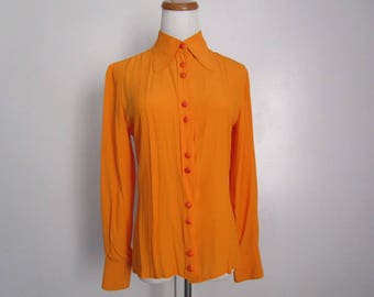 GIANNI VERSACE Versus Made in Italy Shiny Bright Orange Yellow Front Button-Down Long Sleeve Silk Rayon Blouse Top Shirt Tunic Size 26 40 S