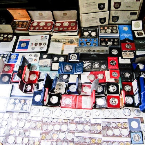 整理された950枚の切手コレクションロット。主に使用された