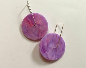 Round spinner disc hoop earrings, purple lavender pink white marbled earrings, light purple earrings, circle spin earrings, semi translucent