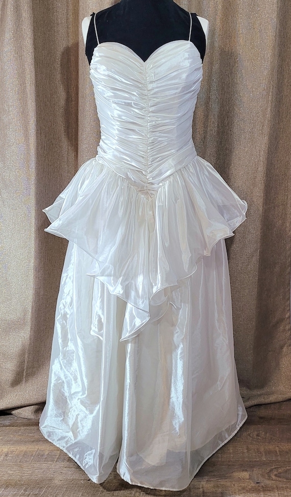 Vintage satin-like polyester gown