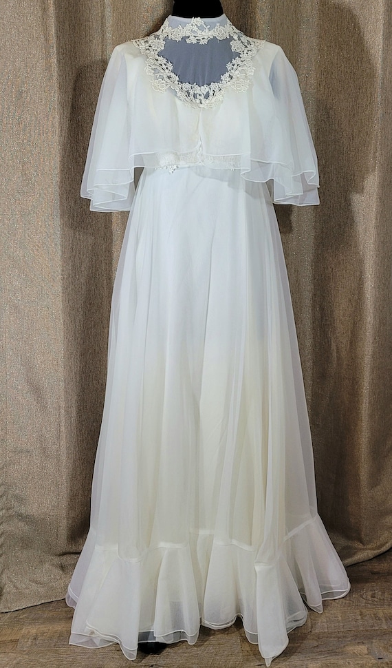 Vintage 1960s/70s Flowy Wedding Gown