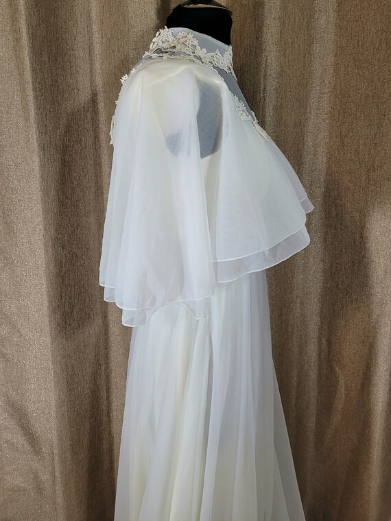 Vintage 1960s/70s Flowy Wedding Gown - image 5