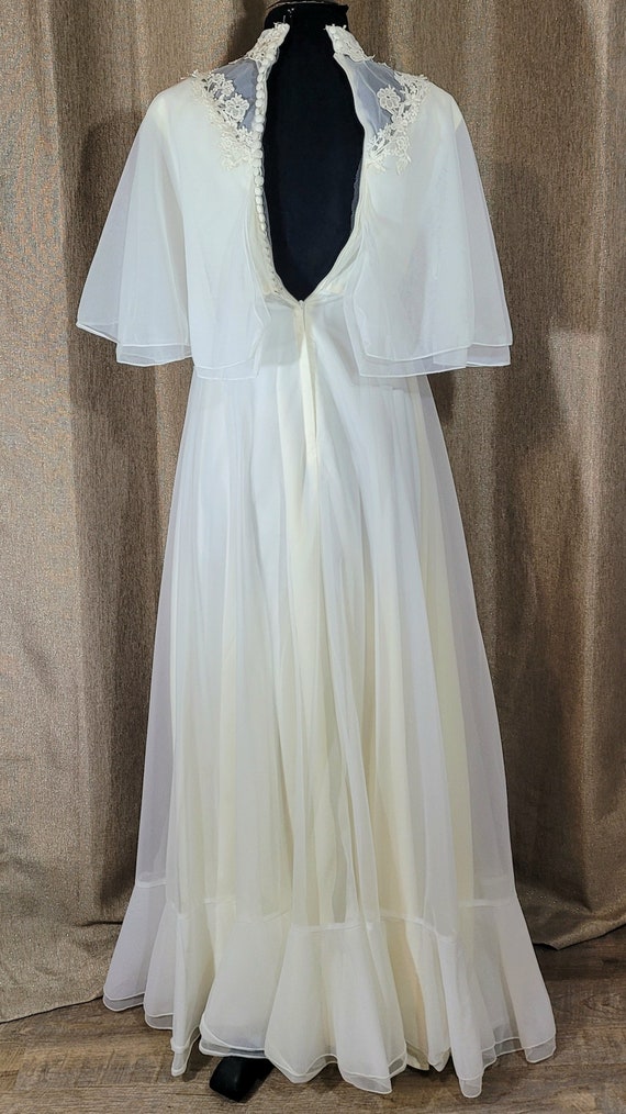 Vintage 1960s/70s Flowy Wedding Gown - image 6