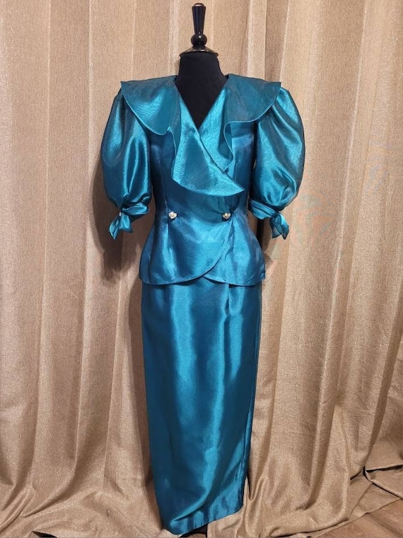 Gorgeous Vintage Teal Green formal 2 piece top and
