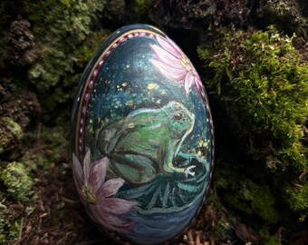 Willow frog,a hand painted wooden egg