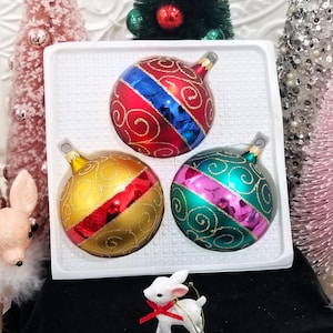 Vintage Kurt Adler KRINGLE GLASS Christmas Ornament Balls - Spiral Glitter