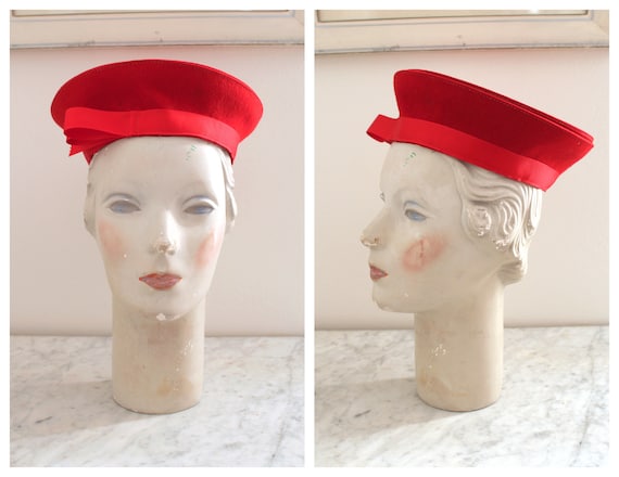 Vintage 1940s Red Beret Hat / 40s Red Wool Halo Ha