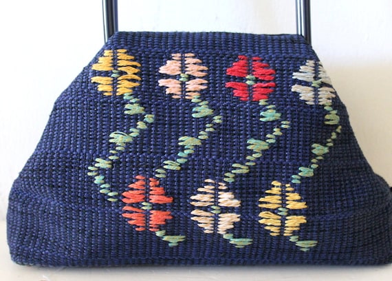 Vintage 1960s Floral Embroidered Purse / 60s Navy… - image 2