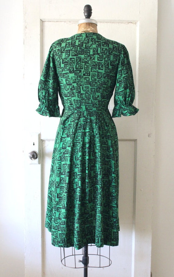 Vintage 1940s Green and Black Rayon Dress / Late … - image 6