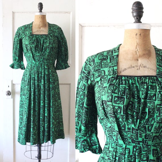 Vintage 1940s Green and Black Rayon Dress / Late … - image 1