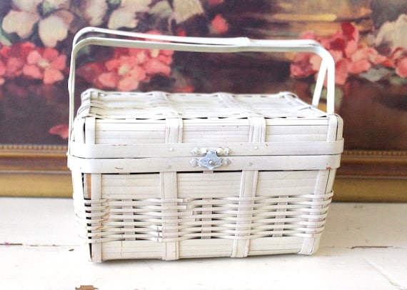 Vintage 1950s Ivory Basket Purse / 50s Wicker Bas… - image 1