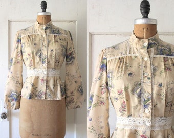 Vintage 1970s Tan Floral Print Blouse / 70s Peasant Blouse with Lace / Byer Blouse