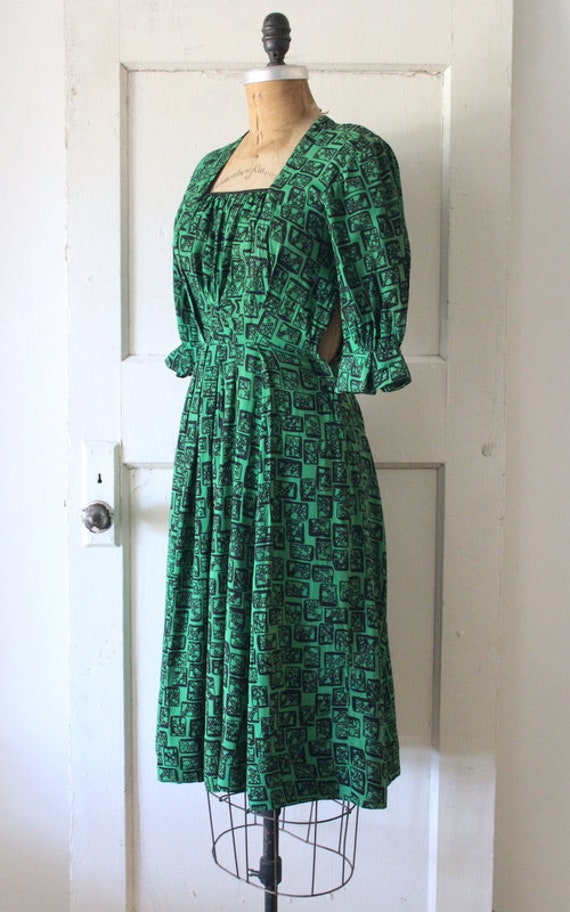 Vintage 1940s Green and Black Rayon Dress / Late … - image 5