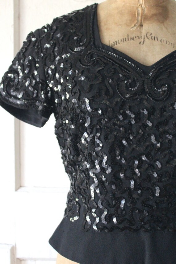 Vintage 1940s Black Sequined Blouse / 40s Black R… - image 3