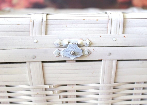 Vintage 1950s Ivory Basket Purse / 50s Wicker Bas… - image 5