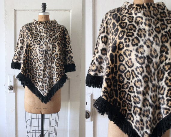 Vintage 1960s Leopard Plush Cape / 60s Faux Leopar