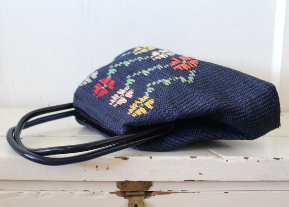 Vintage 1960s Floral Embroidered Purse / 60s Navy… - image 3