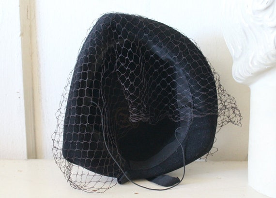 Vintage 1940s Black Top Hat with Netting / 40s Wo… - image 7