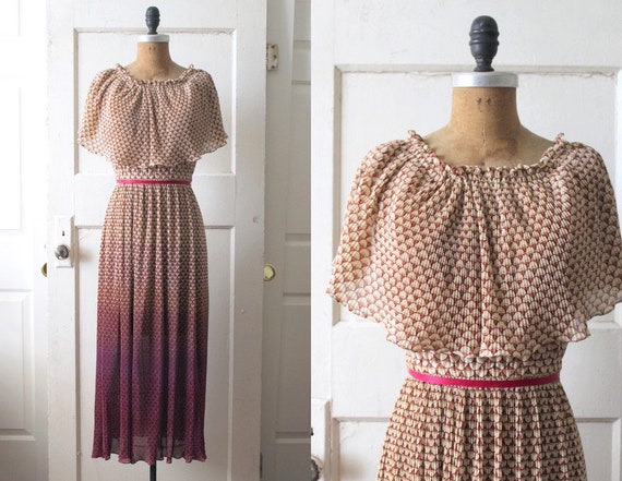 Vintage 1970s Ombre Deco Print Dress / 70s Pleated