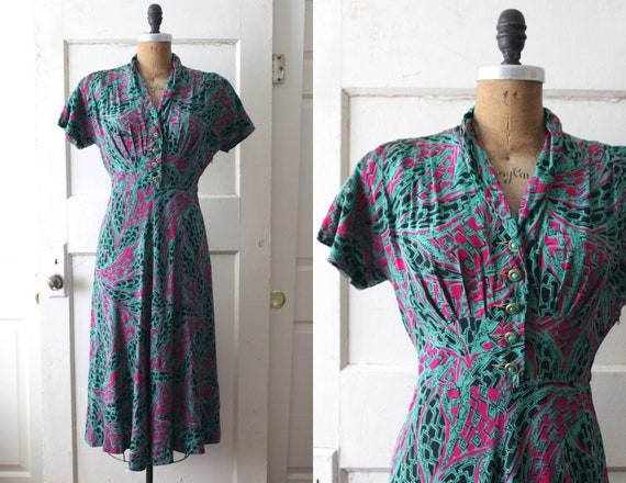 Vintage 1940s Abstract Novelty Print Silk Dress /