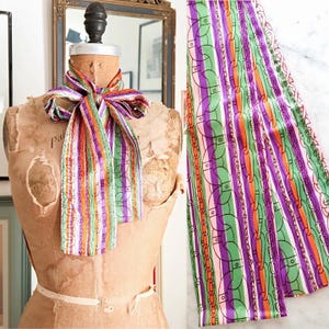 Vintage 1960s Trompe L&#39;Oeil Scarf / 60s Colorful Satin Chain Link Print Scarf / Chain Link Scarf