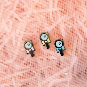 Enamel Pin - Mini Filler Pins - detective magnifying glass Cute Kawaii Pastel Rose Pink Blue Yellow Lapel Tiny