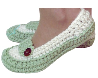 Womens Crochet Loafer Slipper Pattern: Easy to follow, Sizes 5-12 (PDF Pattern)