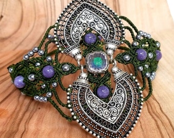 Vintage elegance macrame bracelet in genuine Amethysts and light crystal. boho hippie, vintage, ethnic chic, gift for her