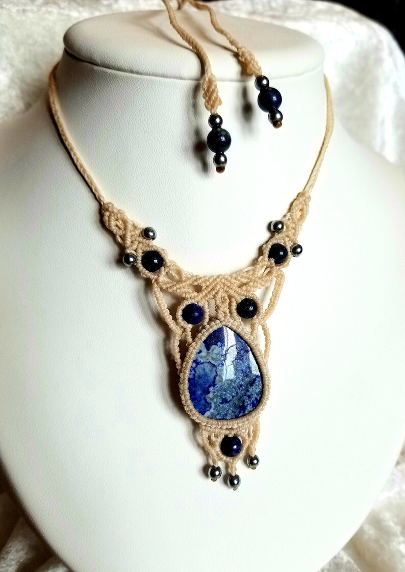 Lapis lazuli macramé pendant necklace boho hippie fairy chic jewel for her, women's gift, gift for her unique and original piece image 1