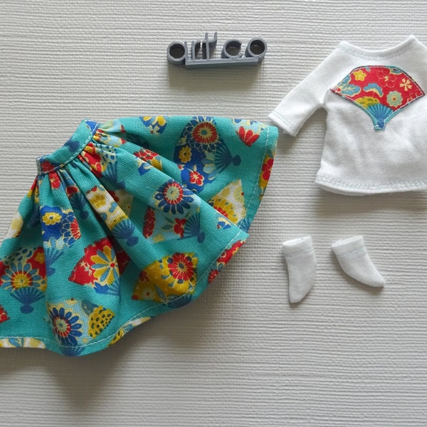 Multicolored cotton skirt, fan patterns and organic cotton T-shirt. For Pullip Doll. An Art'co creation.