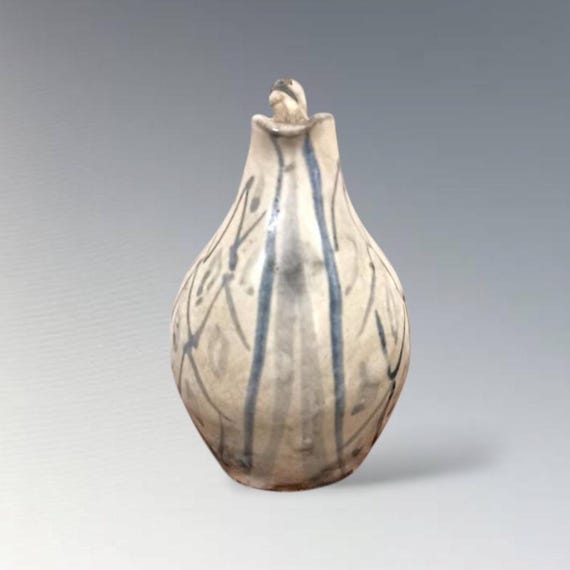 142 古伊万里 色絵 風俗図 花瓶 高さ27cm 再春亭新屋好銘 江戸時代 伊万里焼花瓶 江戸時代初期 青花模様の小鍾乳石伊万里焼花瓶 - 日本