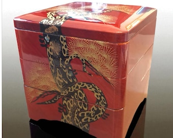 金漆梨地蒔絵五段重箱「亀と波」小皿付き収納箱 VA333 - Etsy 日本